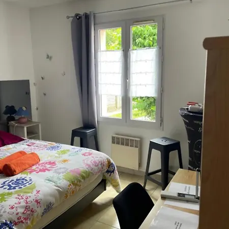 Au Calme Dans Le Marais Avec Piscine 게스트하우스 *