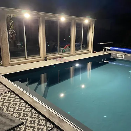 Au Calme Dans Le Marais Avec Piscine *