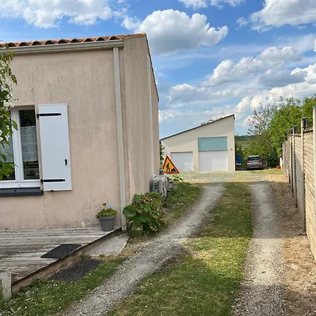 Au Calme Dans Le Marais Avec Piscine *
